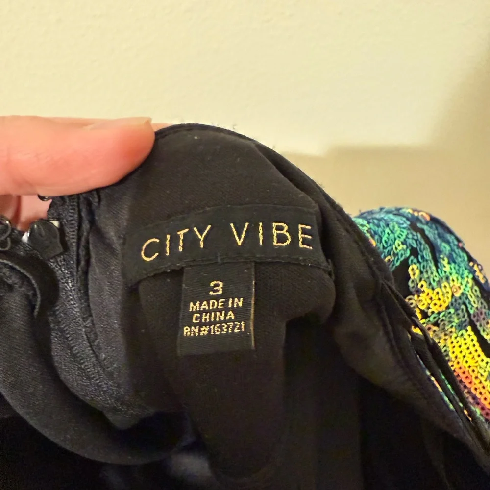 NWOT Dillards City Vibe Dress - Picture 3 of 3